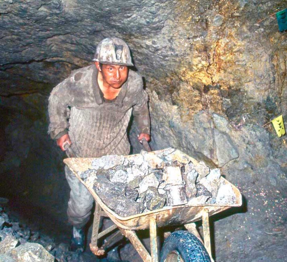 Alcaldías demandan el 80% de  las regalías mineras en Potosí
