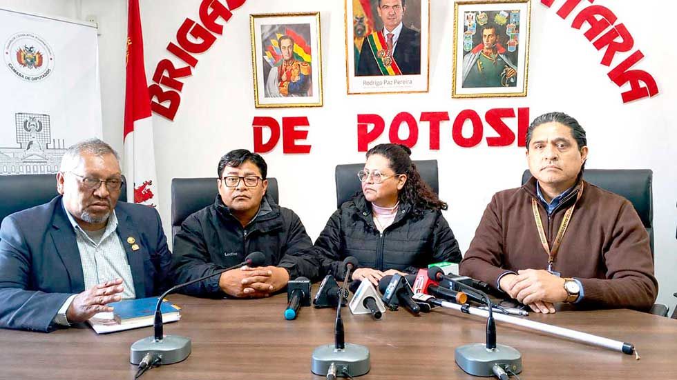 Anuncian que nuevos ítems en salud para Potosí serán institucionalizados