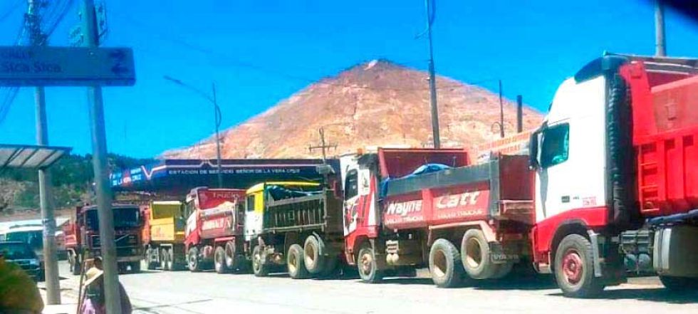 Falta de diésel pone en  jaque las exportaciones  mineras desde Potosí