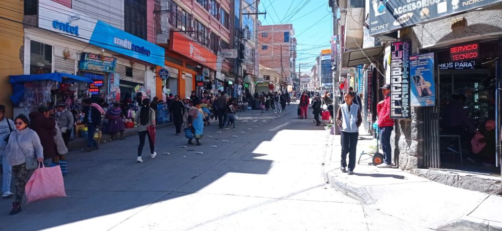 Potosí: Transporte repliega servicio de micros y minibuses tras elevación del diésel