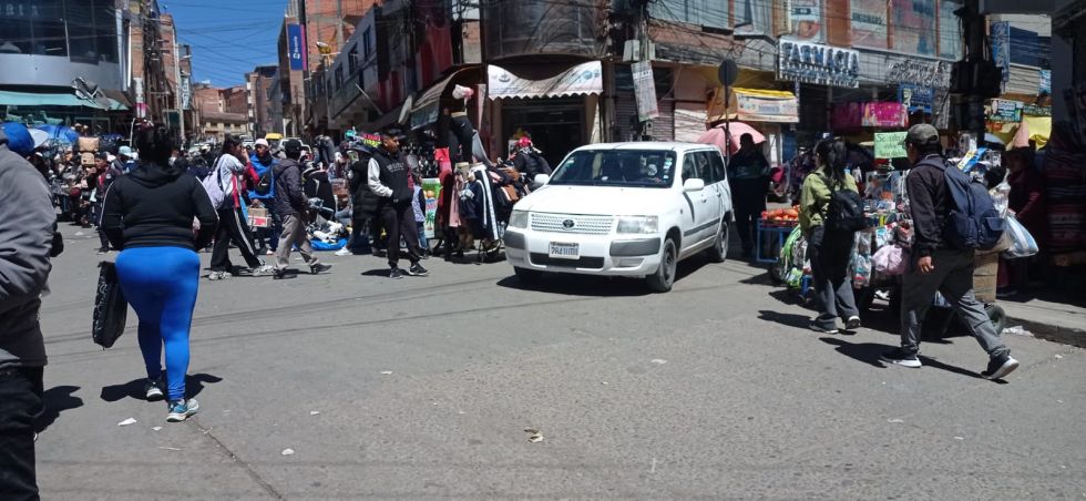 URGENTE: Transporte mantiene repliegue de micros pese a acuerdo