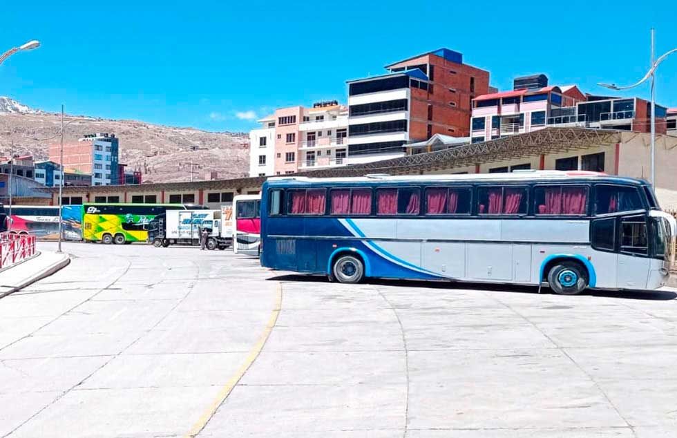 Baja afluencia de pasajeros  obliga a disminuir precios      