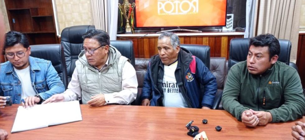 Transporte acepta tarifa de Bs 4 y retornará a trabajar este viernes 