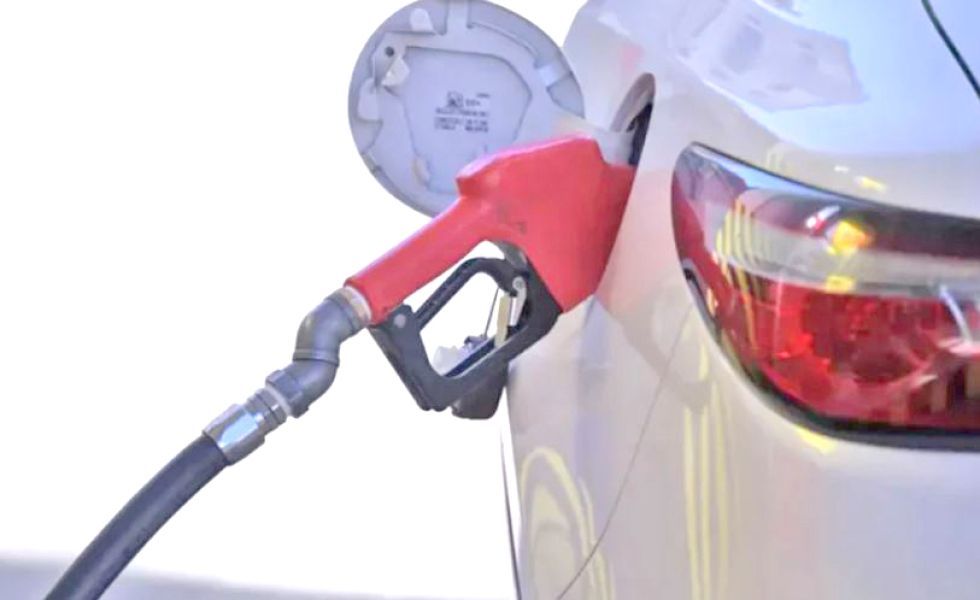 Policía reporta el arresto de un ciudadano por presunto desvío de combustible en Potosí