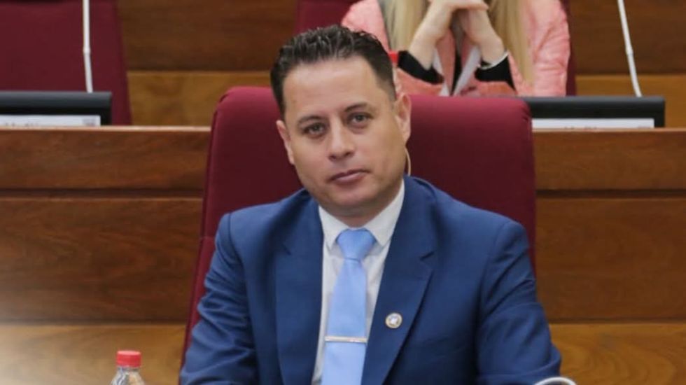 “Temo por mi vida”: Edmand Lara denuncia que buscan aprehenderlo