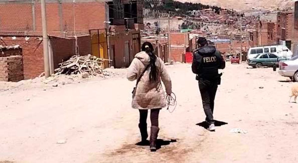 Encapuchados armados  asaltan dos casas y roban  más de Bs 3,5 millones 