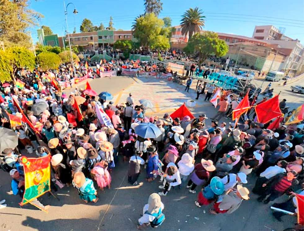 Cabildo: Exigen abrogar  decreto y alistan marcha