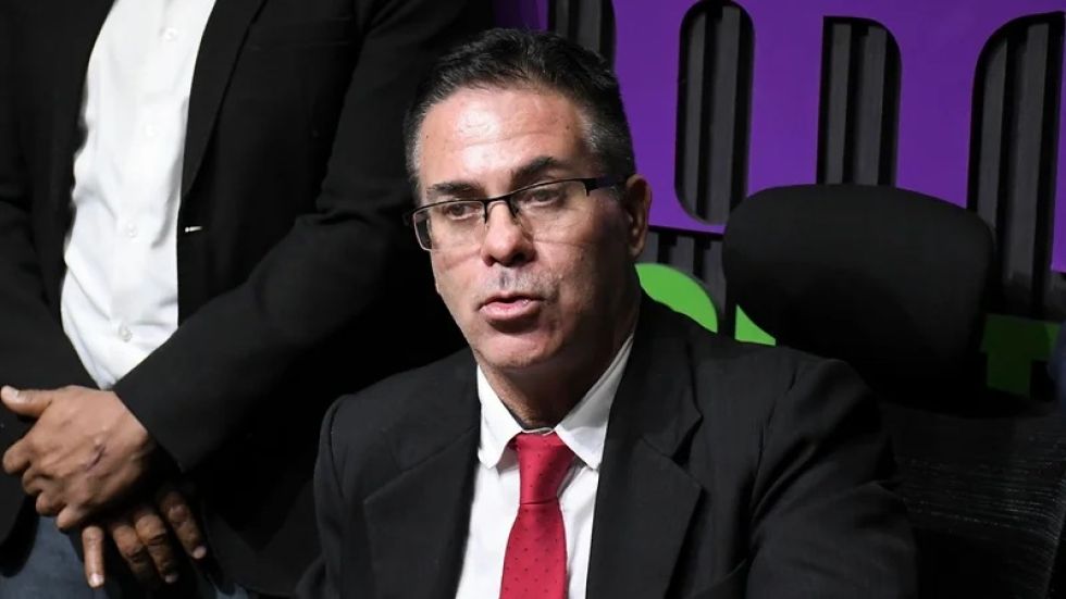 Fiscal Urioste niega contacto previo con el presidente Paz