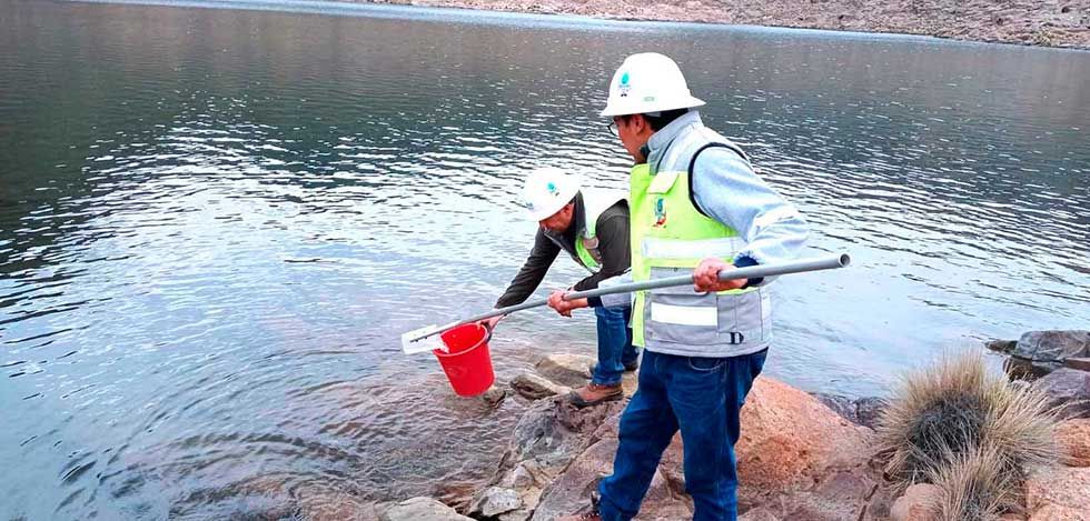 Frente a la sequía Aapos recupera dos lagunas para subir el volumen de agua