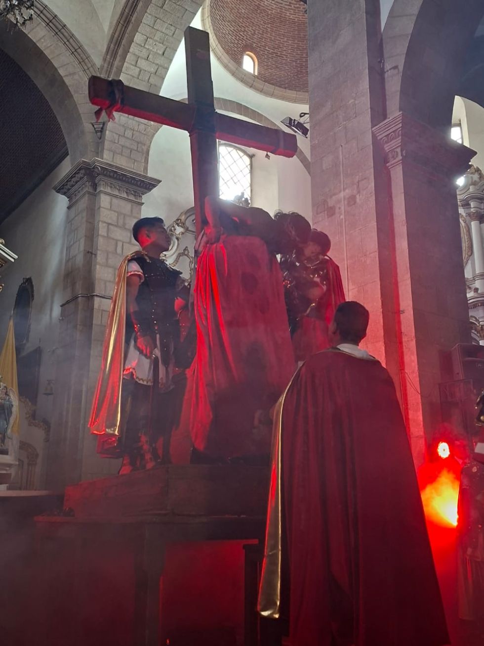 Via Crucis del Colegio Franciscano en Viernes Santo en Potosí