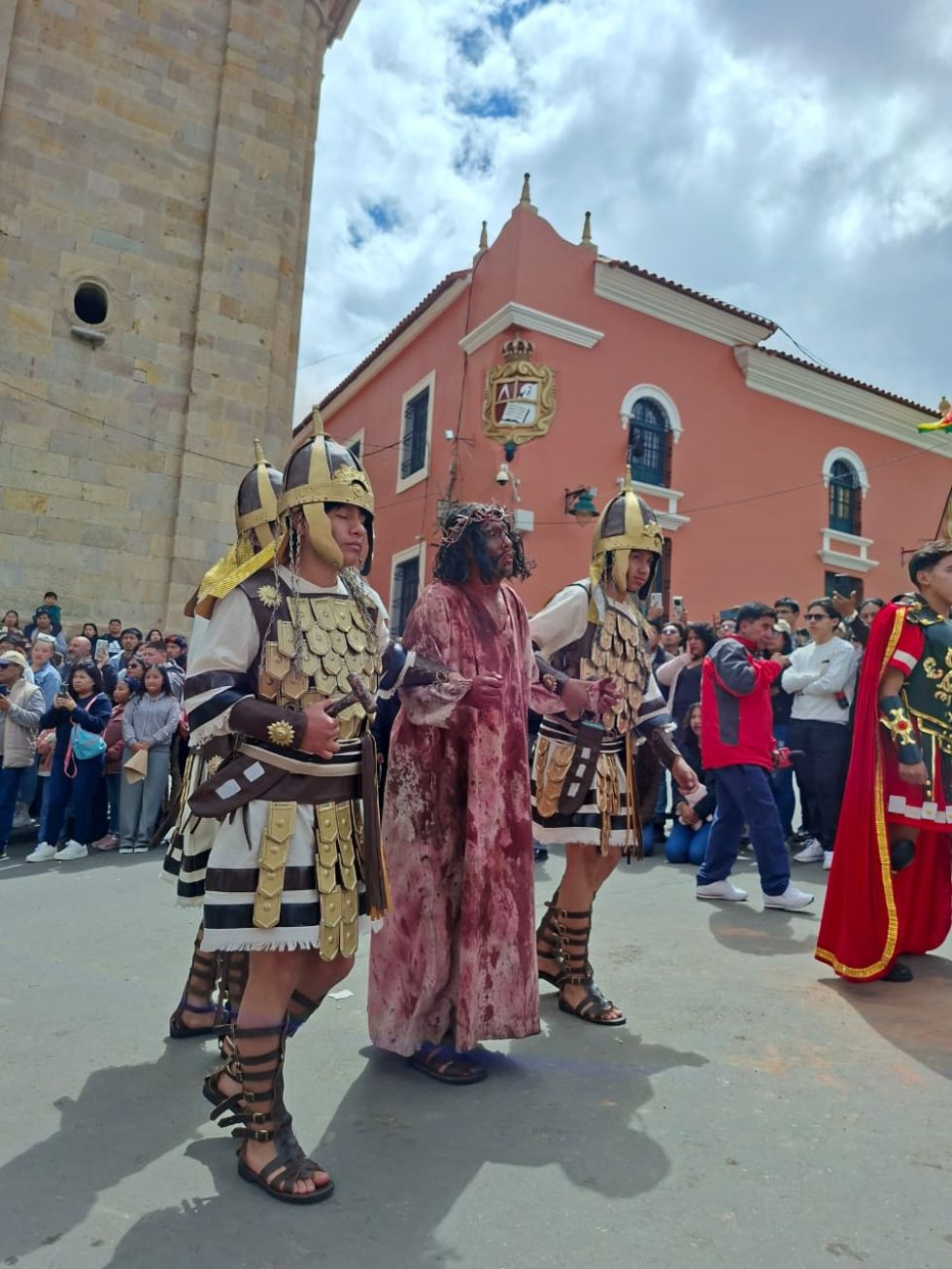 Via Crucis del Colegio Franciscano en Viernes Santo en Potosí