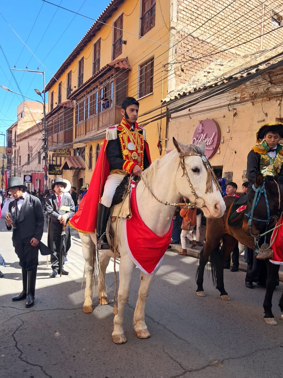 Desfile de presidentes por el Bicentenario de Bolivia en Potosí