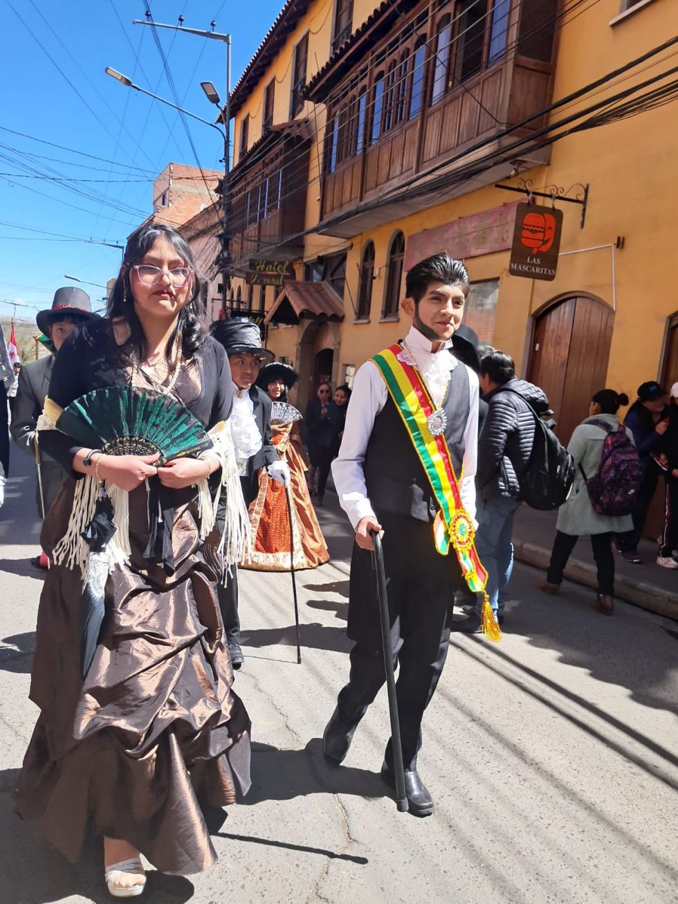 Desfile de presidentes por el Bicentenario de Bolivia en Potosí